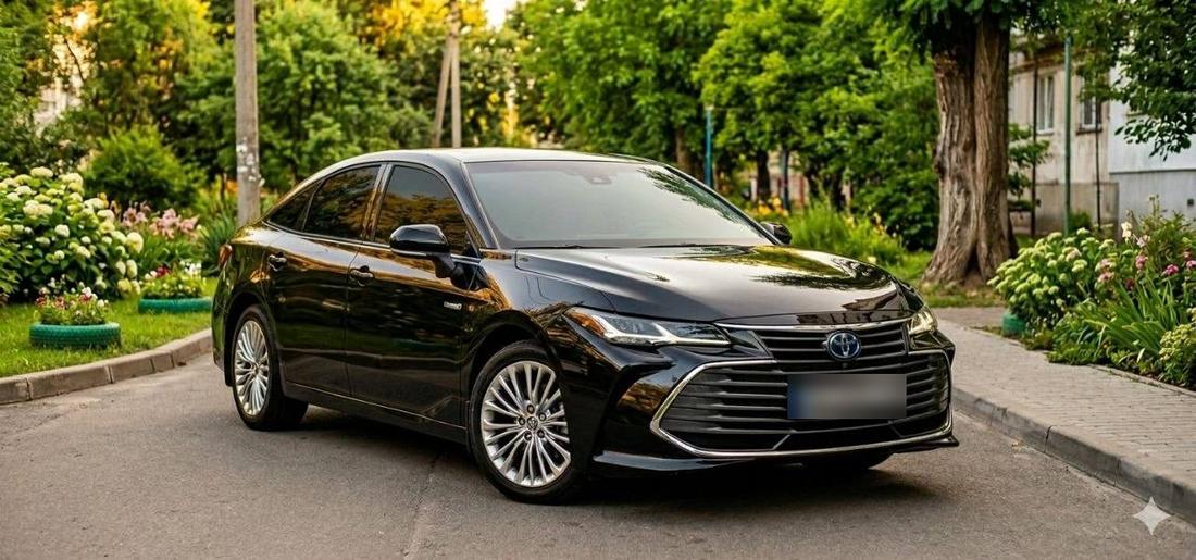 Чёрный Toyota Avalon